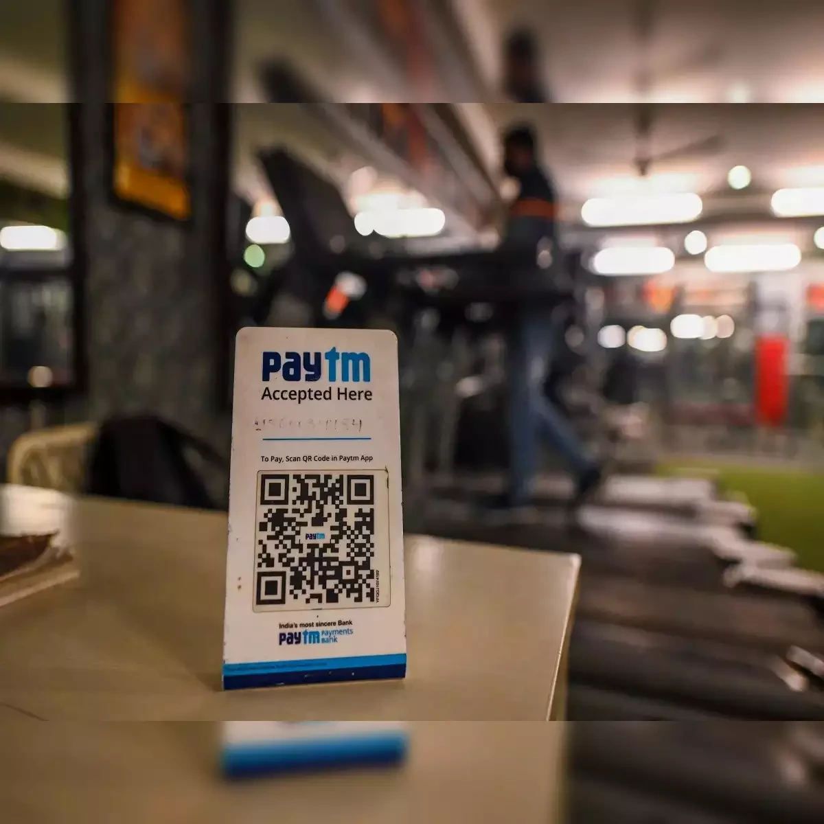 Graphic showing Paytm in a race against time to adhere to RBI's data protection standards by Feb 29.