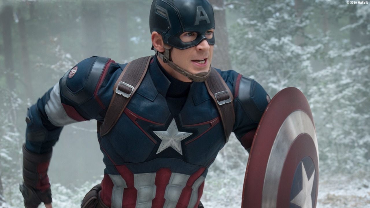 aptain America dengan pose gagah