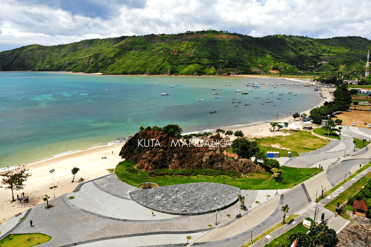 mandalika-permata-terpendam-di-lombok-mempesona