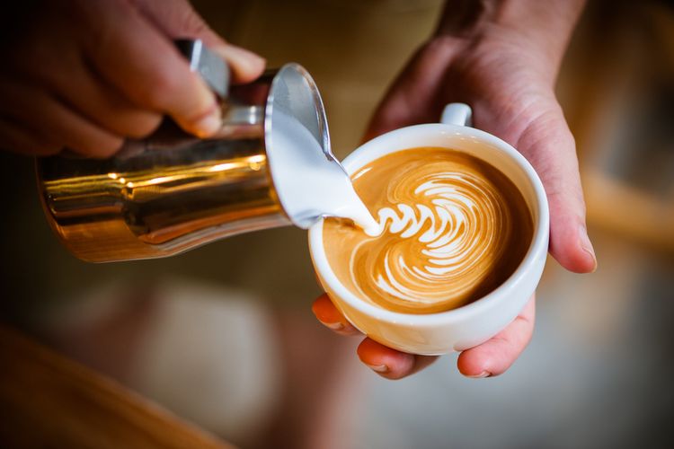creating-latte-art-the-art-and-safety-of-avoiding 