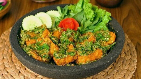 tempe-penyet-kuliner-sederhana-yang-lezat