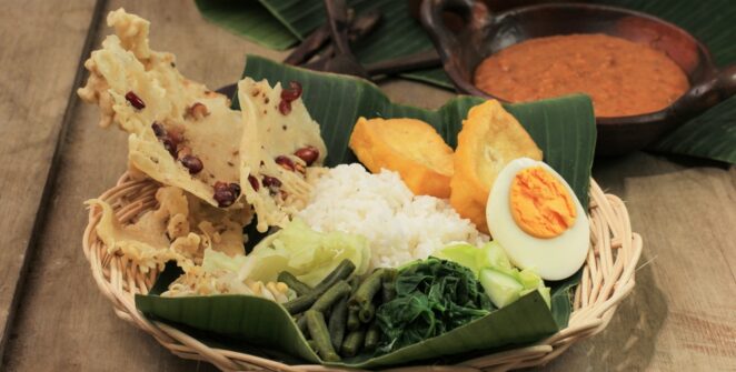 pecel-kelezatan-tradisional-yang-penuh-gizi