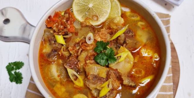 Lontong Kikil: Lezatnya Bikin Rindu Kampung Halaman