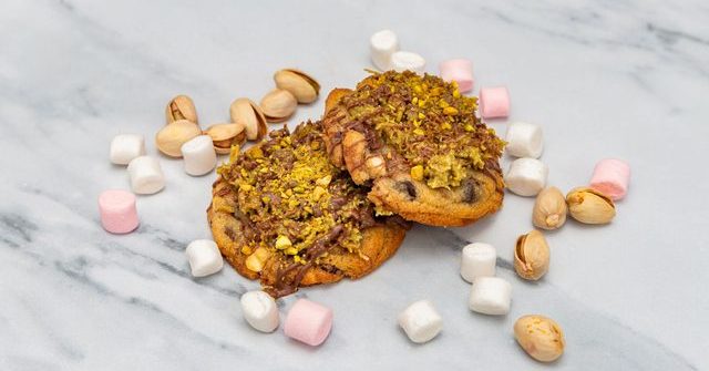 Pistachio Kunafa Cookies