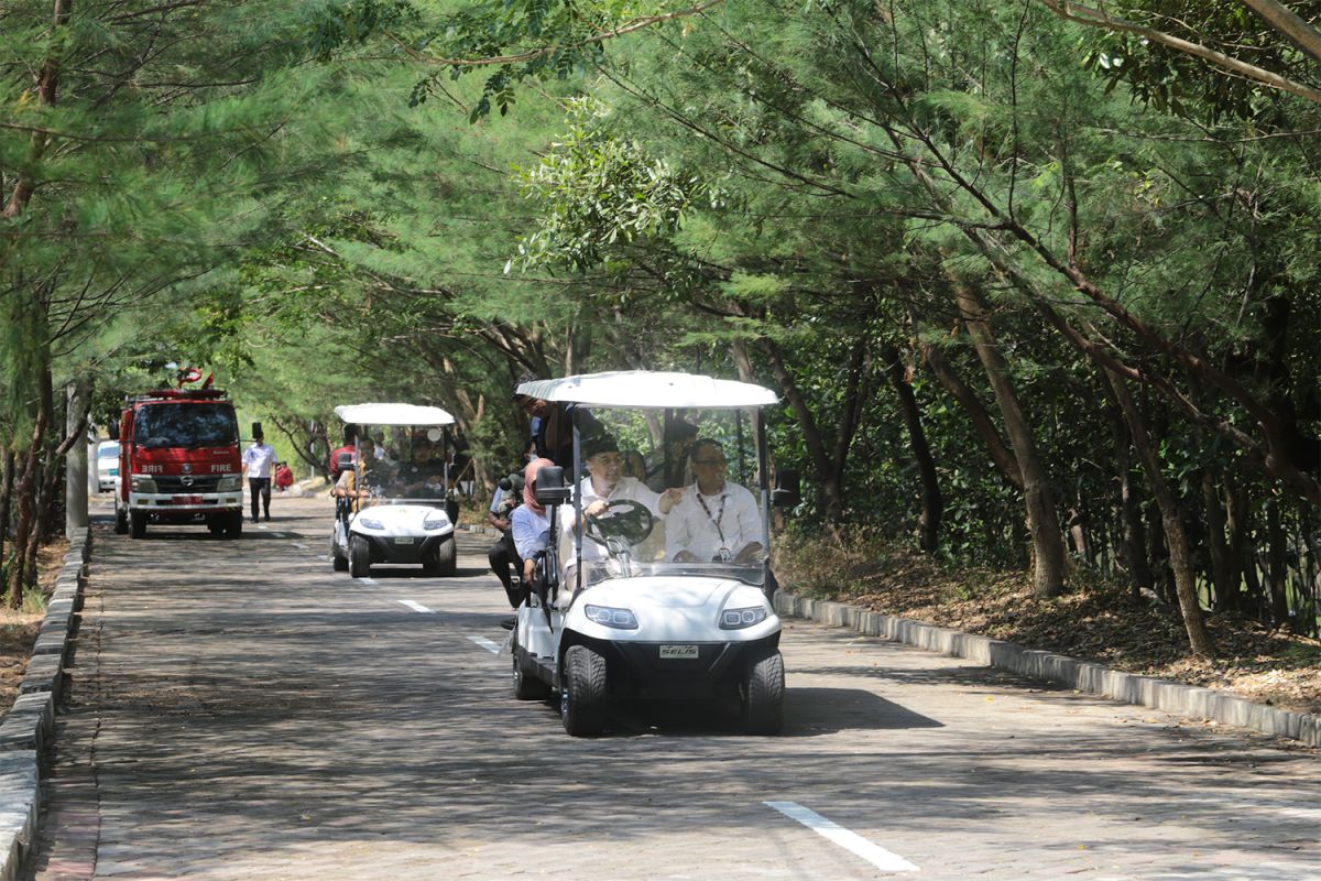 Mengapa Mangrove Gunung Anyar Jadi Favorit 2026